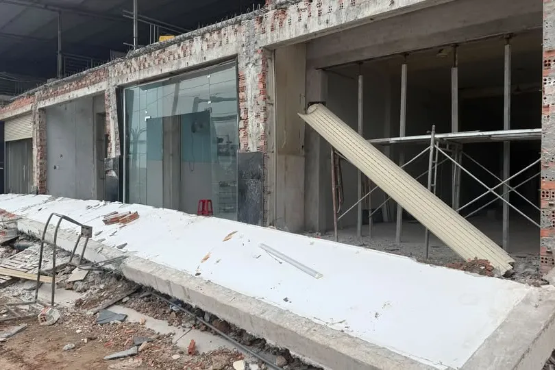 Hiện trường vụ việc Sập ô văng bê tông khi sửa nhà khiến một người tử vong. Ảnh: CTV
