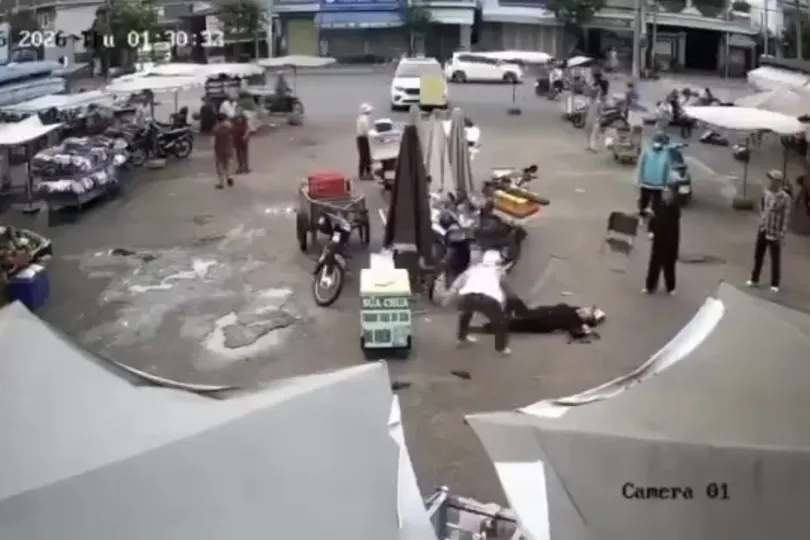 Điều tra vụ người phụ nữ bị đâm trọng thương ở chợ Hòa Long