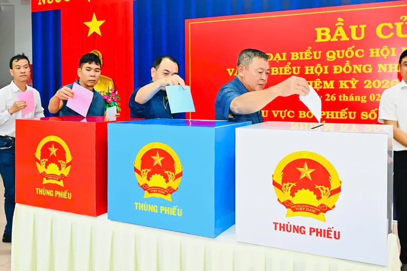 TPHCM: 2/4 khu vực bầu cử sớm hoàn thành bỏ phiếu trên bờ