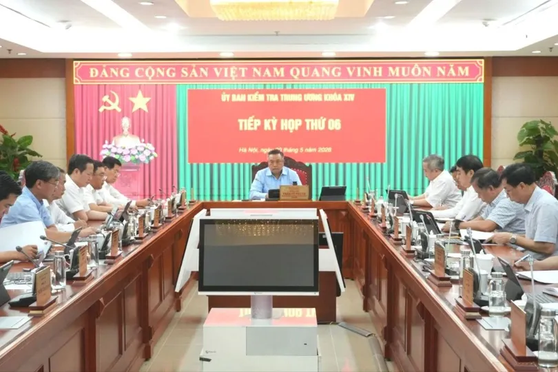Ủy ban Kiểm tra Trung ương thi hành kỷ luật cảnh cáo với 8 đảng viên