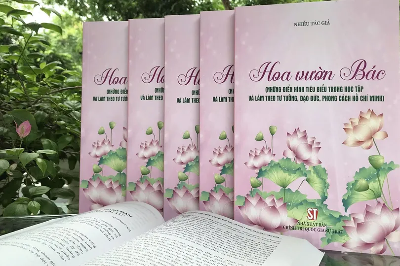“Hoa vườn Bác” ghi nhận, tôn vinh những tập thể, cá nhân tiêu biểu