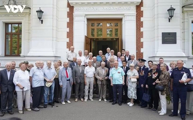 与会代表合影。图自VOV