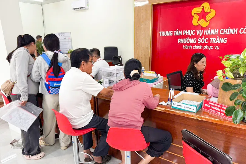 Giải quyết thủ tục hành chính cho người dân trong ngày nghỉ lễ