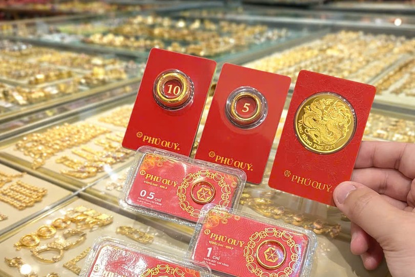 6月7日上午，国内金价在经历先前的大幅下跌后继续横盘整理。