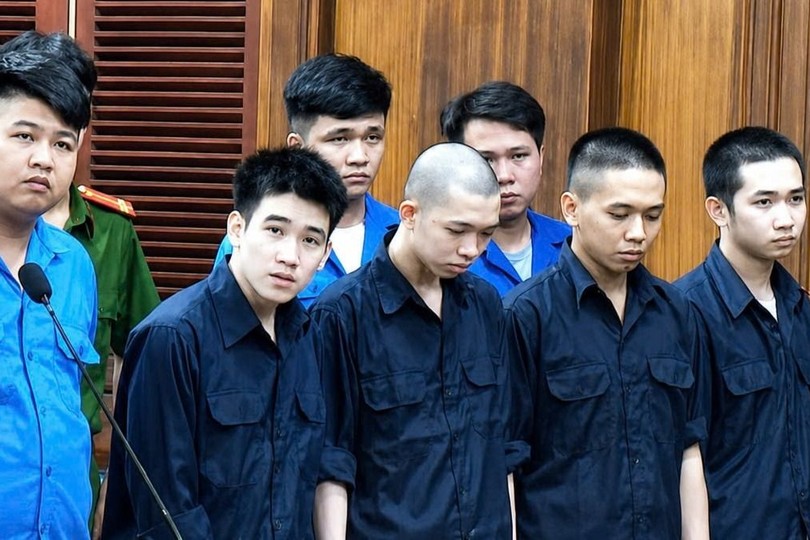 被告人在庭审现场。
