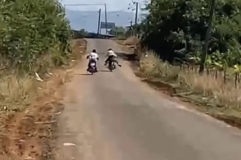 Tịch thu 2 xe máy trong vụ tụ tập đua xe, quay video phát trên mạng xã hội