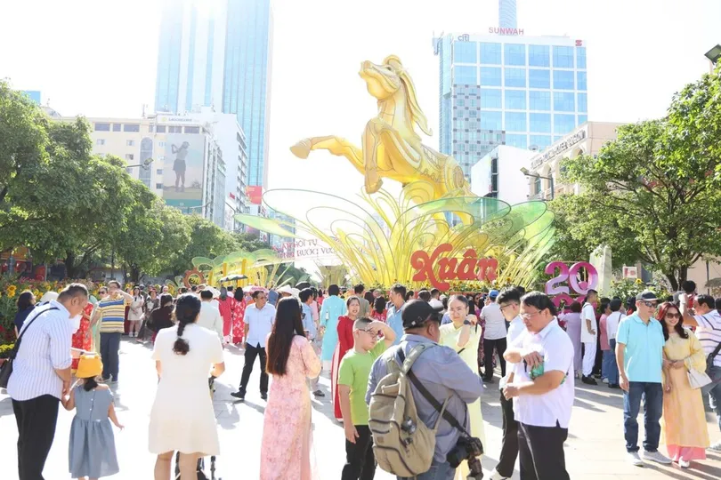 Nhiệt độ tại TPHCM phổ biến từ 31-35 độ C, chiều tối có thể xuất hiện mưa dông cục bộ