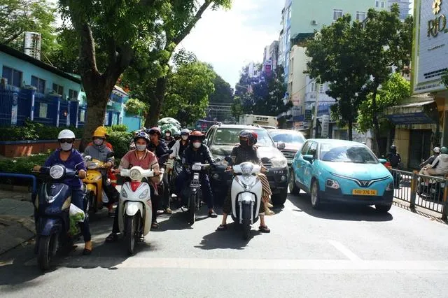 Nắng nóng tiếp diễn tại Nam bộ