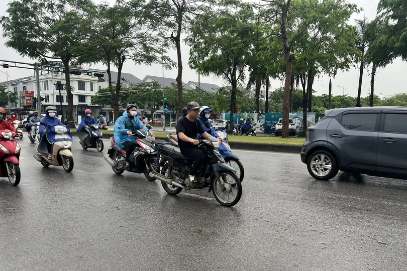 TPHCM tiếp tục nắng nóng, miền Bắc mưa diện rộng