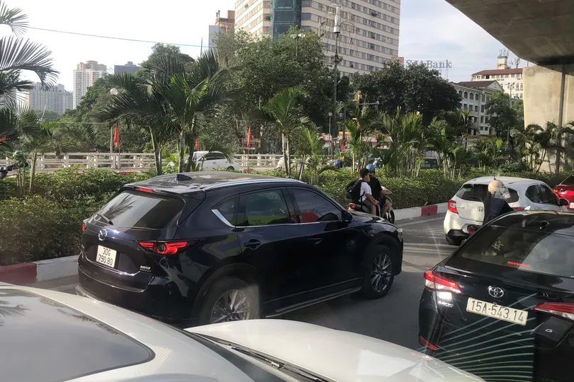 Nắng nóng diện rộng, kéo dài 5 giờ liên tục mỗi ngày