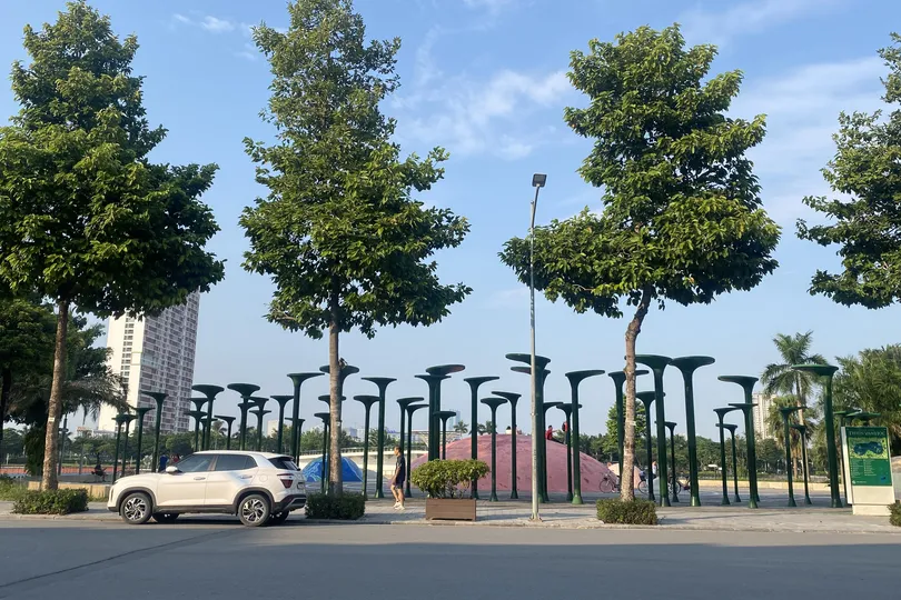 Hà Nội tạnh mưa. Ảnh: PHÚC HẬU 