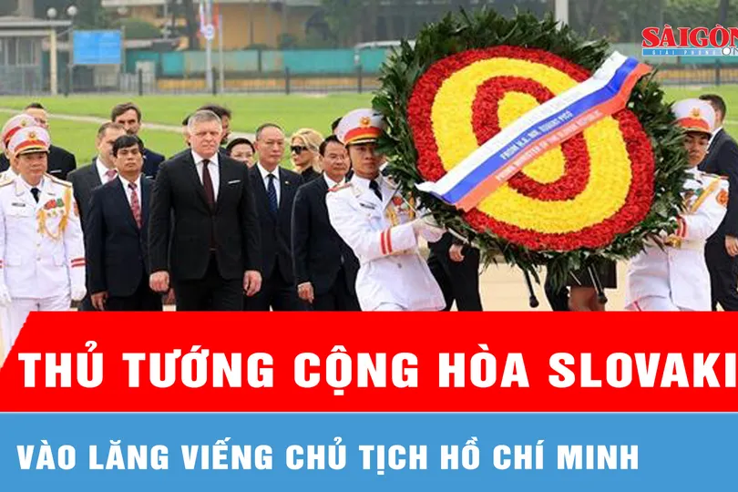 Thủ tướng Cộng hòa Slovakia vào Lăng viếng Chủ tịch Hồ Chí Minh