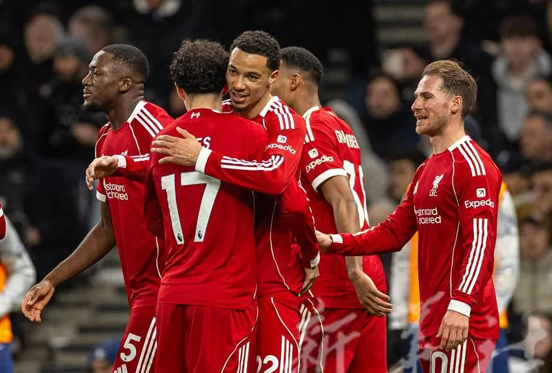 Liverpool có sức mạnh từ Anfield. Ảnh THX