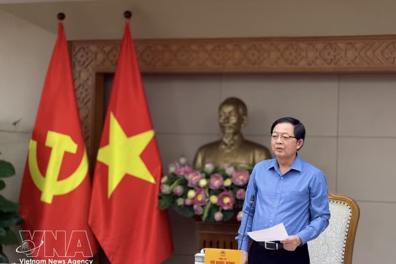 政府副总理胡国勇发表讲话。