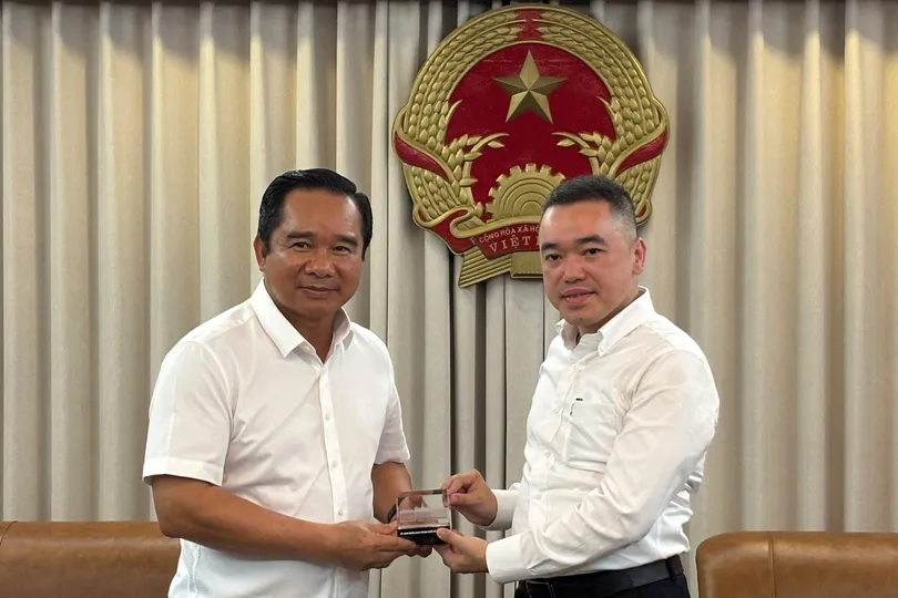 Chủ tịch UBND TPHCM Nguyễn Văn Được thăm Tổng Lãnh sự quán Việt Nam tại Thượng Hải, Trung Quốc 