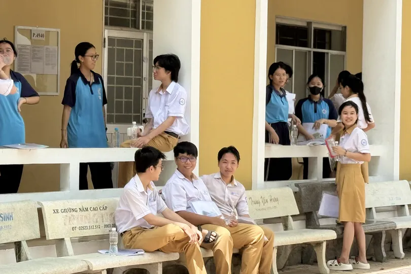 Các thí sinh tỉnh Lâm Đồng hoàn thành kỳ thi tốt nghiệp THPT năm 2026