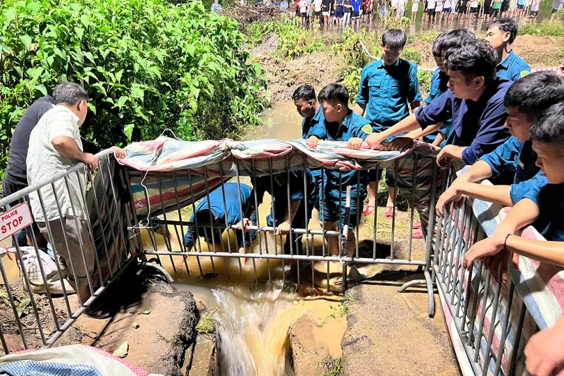Hà Nội: Khẩn trương kiểm tra, xác minh, làm rõ trách nhiệm vụ nam sinh rơi xuống cống tử vong