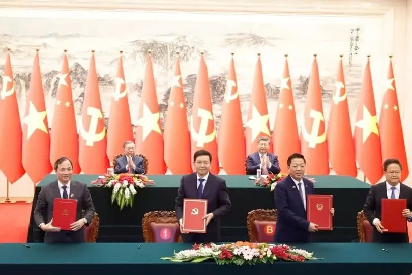 Lễ ký kết một số văn kiện hợp tác tiêu biểu giữa Việt Nam - Trung Quốc