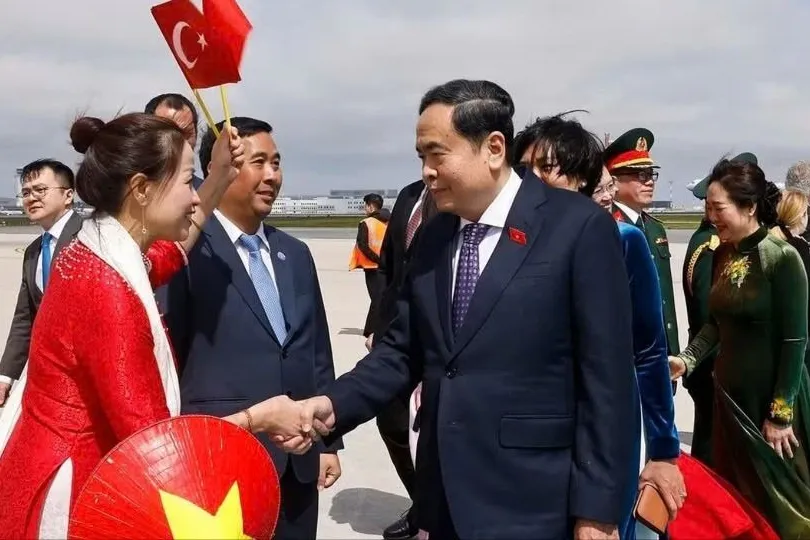 Chủ tịch Quốc hội Trần Thanh Mẫn đến Thổ Nhĩ Kỳ, bắt đầu tham dự Đại hội đồng IPU-152