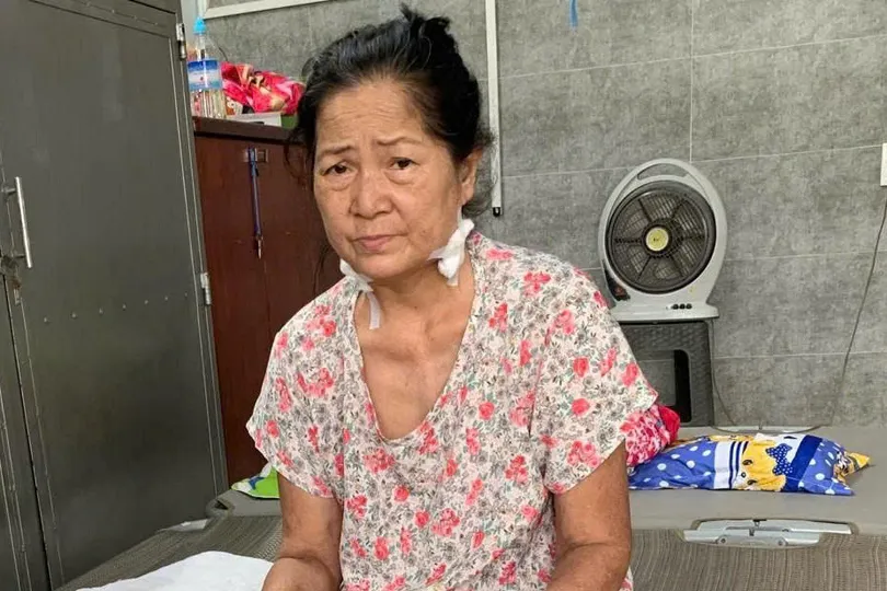 Mẹ mắc ung thư máu cấp, con trai kiệt quệ vì chi phí điều trị