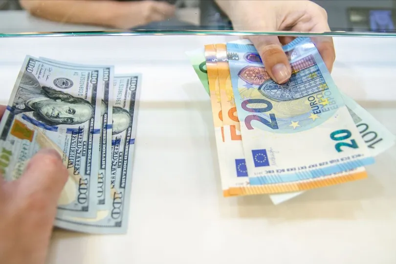 Khai báo không trung thực ngoại tệ, vàng khi xuất nhập cảnh bị phạt đến 50 triệu đồng