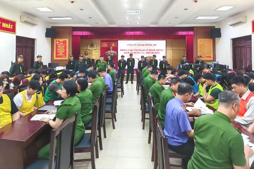 Cơ quan công an làm việc với các đối tượng liên quan đến vụ án. Ảnh: CACC