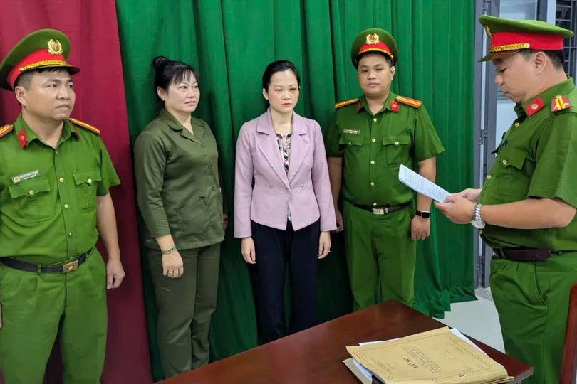Bị cáo Nguyễn Thị Tuyết Chinh (chủ phòng khám Nha khoa Tuyết Chinh) thời điểm bị bắt