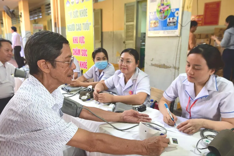 Lực lượng TNXP TPHCM nghiên cứu thí điểm 3 cơ sở chăm sóc người cao tuổi