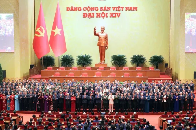 Ban Chấp hành khóa XIV ra mắt Đại hội. Ảnh: QUANG PHÚC