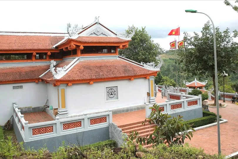 Cà Roòng, một viền xanh trán núi