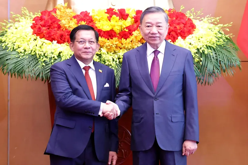 Lễ đón trọng thể Tổng thống Myanmar và Phu nhân. Ảnh: QUANG PHÚC