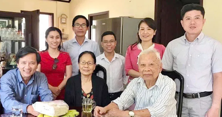 Nhớ thương GS Nguyễn Lộc - một người thầy tài hoa, nhân hậu