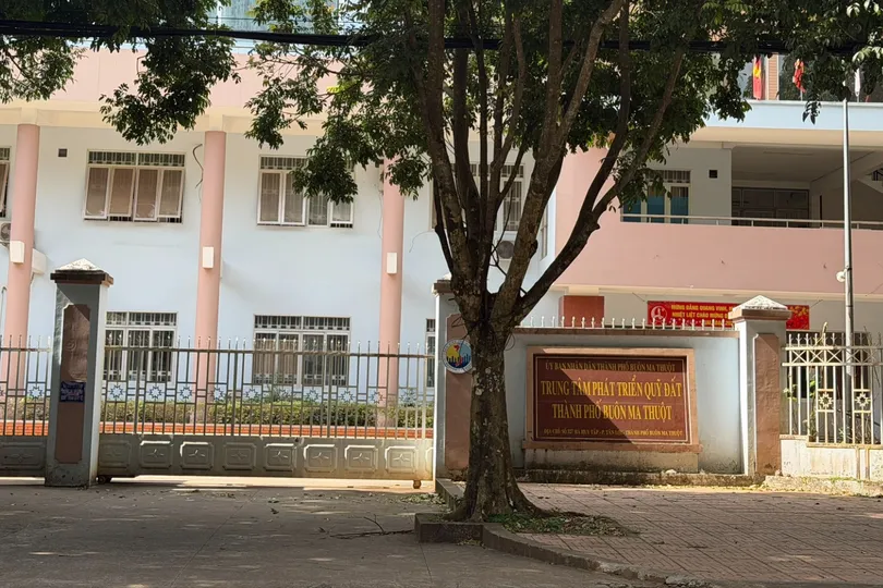 Chi nhánh trung tâm phát triển quỹ đất lấy 10,2 tỷ đồng tiền giải phóng mặt bằng chi lương, thưởng