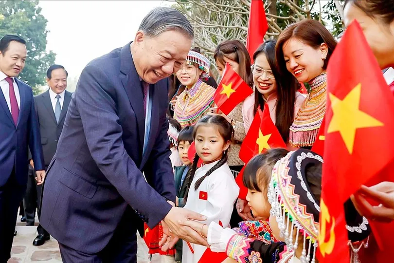 Khánh thành Nhà tưởng niệm Chủ tịch Hồ Chí Minh tại Di tích Đồi E2