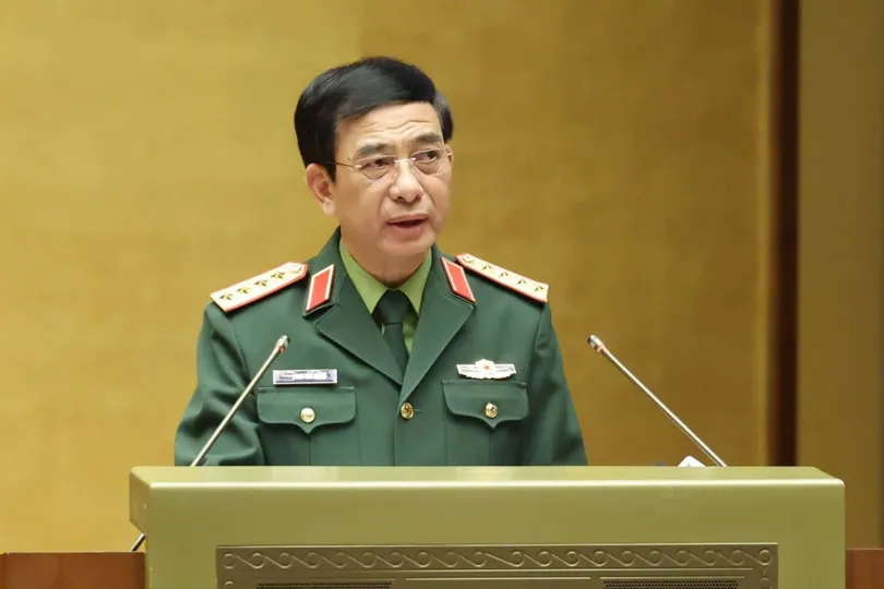 Đại tướng Phan Văn Giang, Bộ trưởng Bộ Quốc phòng truyền đạt chuyên đề tại hội nghị, chiều 7-2. Ảnh: QUANG PHÚC