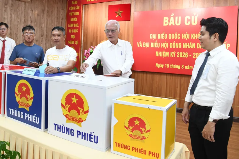 Đến 14 giờ 15 phút, 80,63% cử tri đã tham gia bỏ phiếu