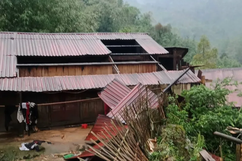 4 người chết, 9 người bị thương do dông lốc, sét, mưa đá tại các địa phương