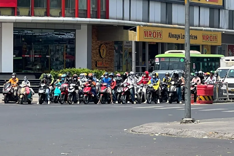 TPHCM nắng nóng 36 độ C