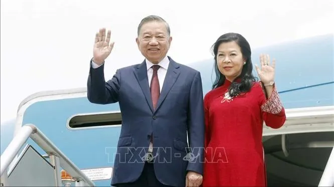 Tổng Bí thư, Chủ tịch nước Tô Lâm và Phu nhân đến thủ đô Manila thăm cấp Nhà nước Cộng hòa Philippines