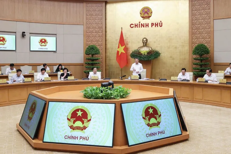 Thủ tướng Lê Minh Hưng phát biểu kết luận phiên họp. Ảnh: VIẾT CHUNG