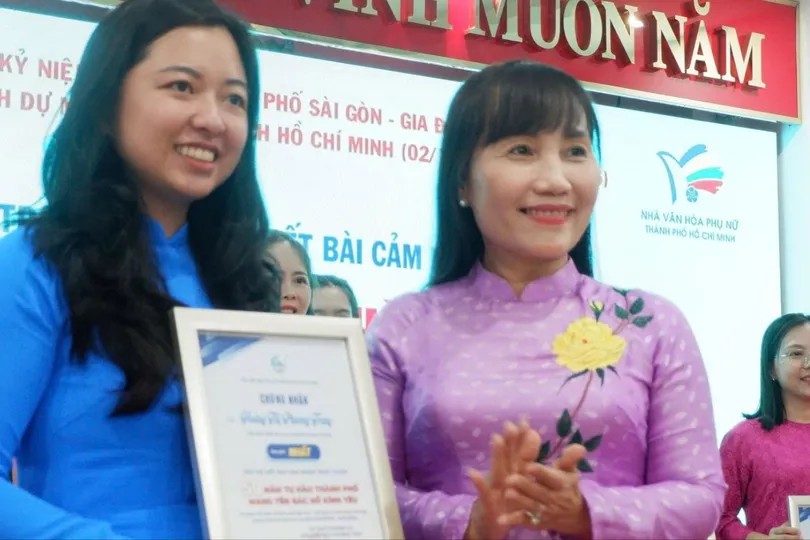 Trao giải hội thi “50 năm tự hào Thành phố mang tên Bác Hồ kính yêu”