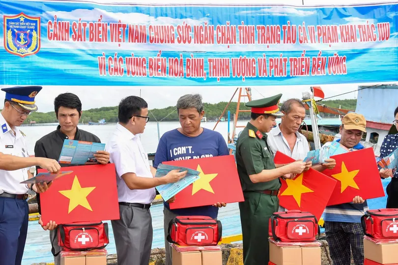 Vùng Cảnh sát biển 3 triệt phá 4 vụ án ma túy, bắt giữ 13 đối tượng