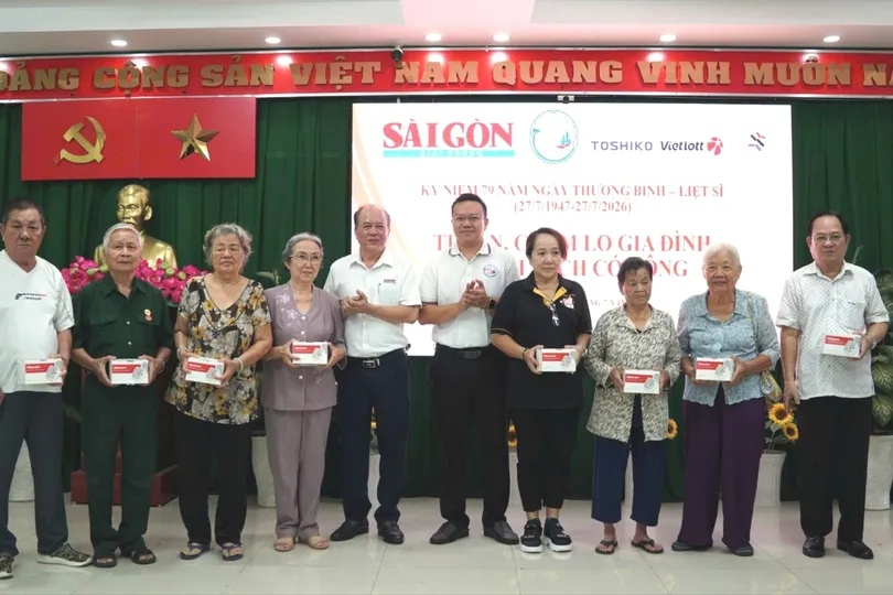 Báo Sài Gòn Giải Phóng tri ân, tặng quà người có công và gia đình chính sách