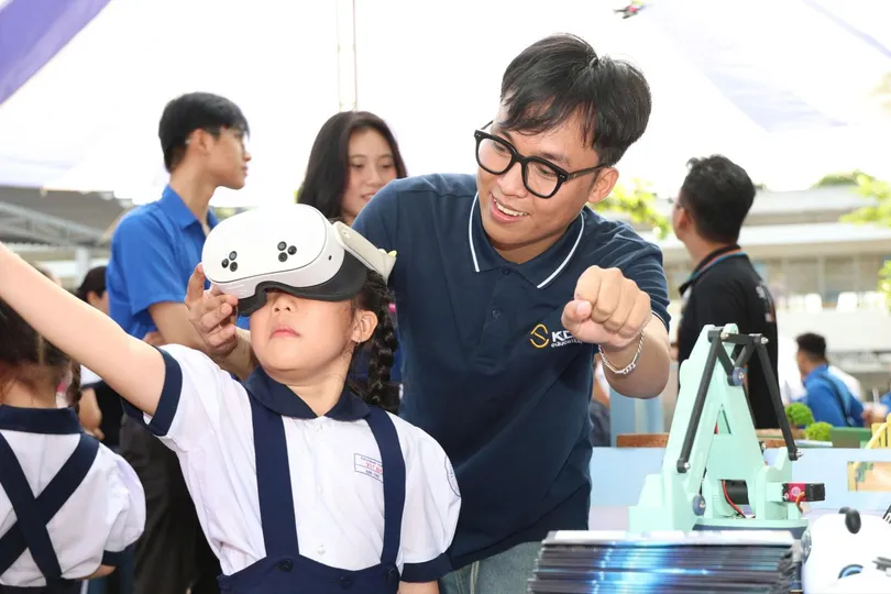 Bạn trẻ trải nghiệm công nghệ, lan tỏa lối sống xanh 
