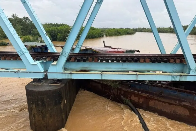 Mưa lũ, áp thấp nhiệt đới làm ngập hơn 400 nhà ở Quảng Trị và TP Huế