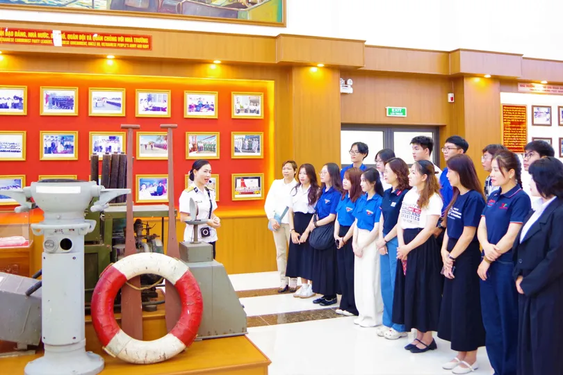 Từ Học viện Hải quân, lan tỏa tình yêu biển đảo