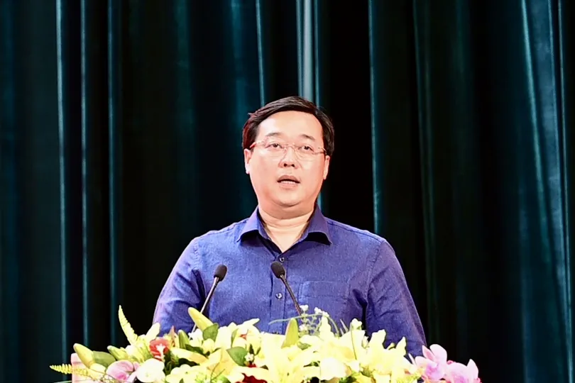 Phó Bí thư Thường trực Thành ủy TPHCM Lê Quốc Phong phát biểu chỉ đạo tại hội nghị, chiều 10-4