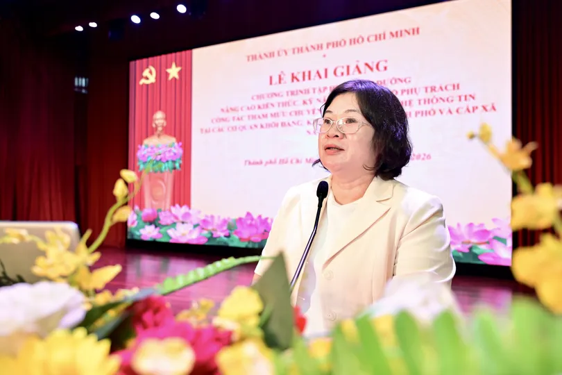 Bồi dưỡng nâng cao kiến thức, kỹ năng cho cán bộ làm công tác chuyển đổi số 