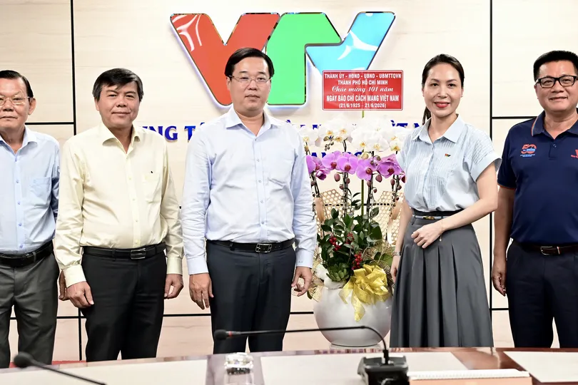 Lãnh đạo Thành ủy TPHCM thăm, chúc mừng các cơ quan báo chí