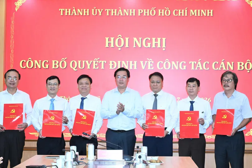 Ban Thường vụ Thành ủy TPHCM công bố quyết định cán bộ tại Ban Nghiên cứu phát triển TPHCM